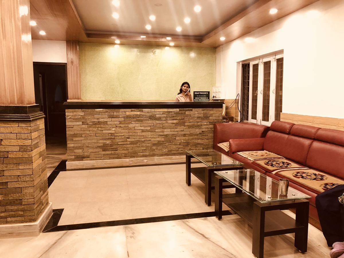 Hotel Guru Покхара Екстер'єр фото