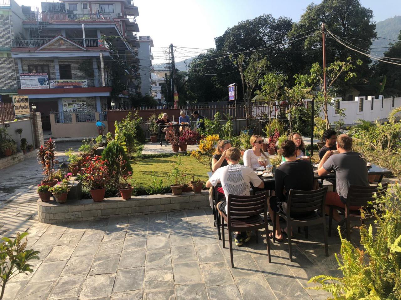 Hotel Guru Покхара Екстер'єр фото